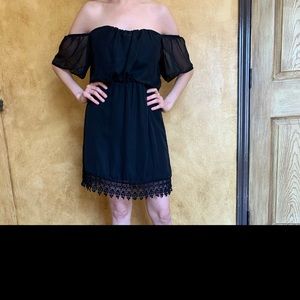 9/$35 Socialite Black Dress S NWT